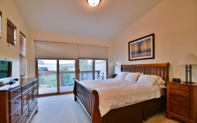 25_Primary Bedroom
